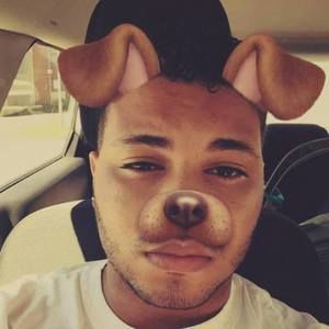 Meet your Posher, Emmanuel